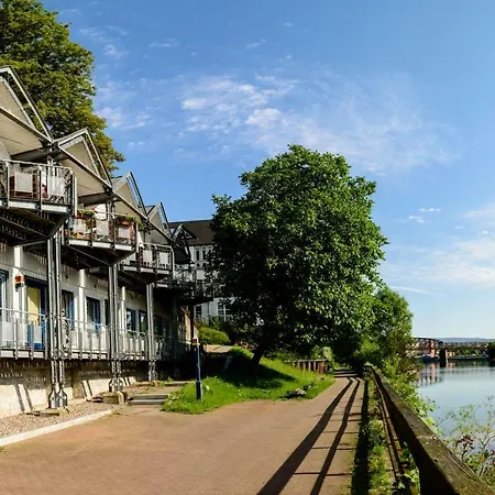Apartment Weserwohnung - Bootshaus Urlaub Am Wasser *