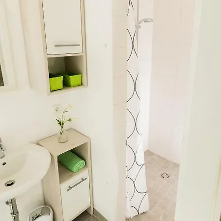 Weserwohnung - Bootshaus Urlaub Am Wasser Apartment *